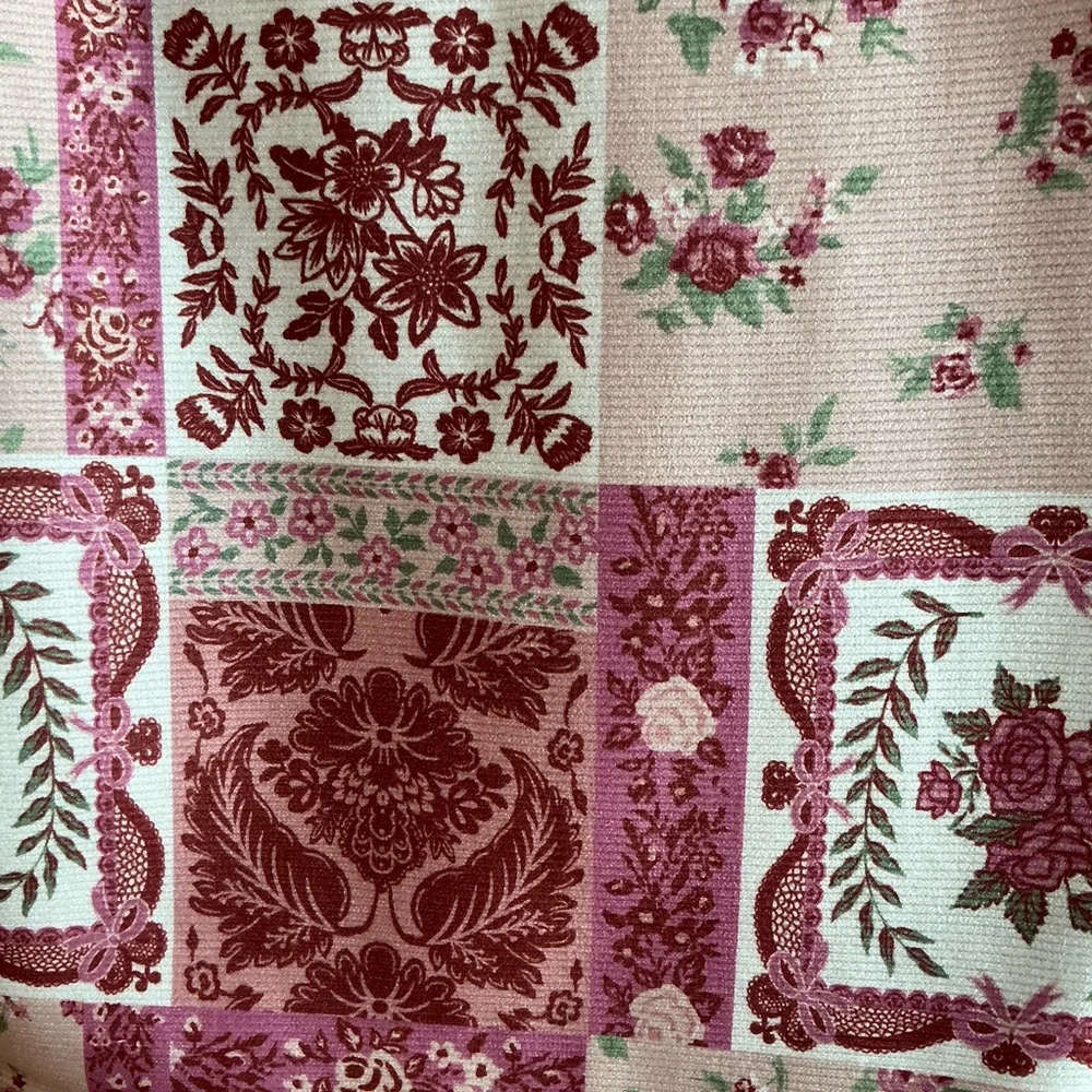 ENVOGUE Reversible Corduroy Valentine Throw with Floral Patchwork Design